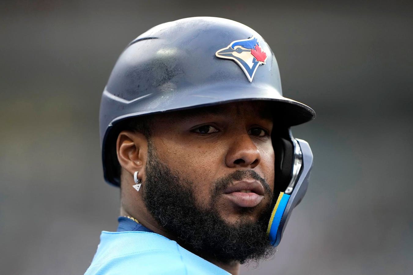 The Toronto Blue Jays’ $500 million superstar is suddenly under significant pressure from hometown fans.