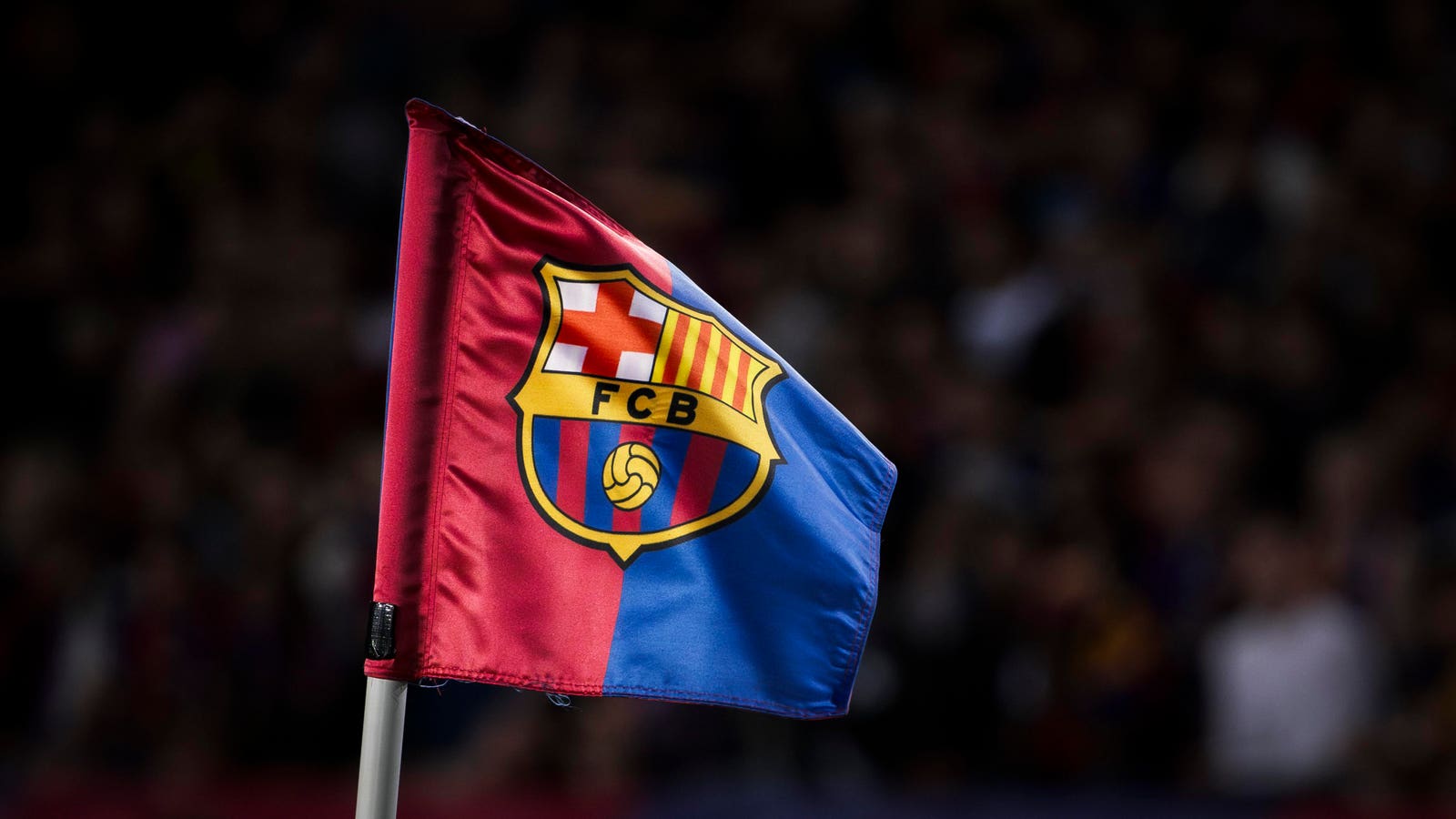 FC Barcelona has reached a "total agreement" to sign a top young European talent in Jesse Bisiwu according to SPORT and journalist Sacha Tav