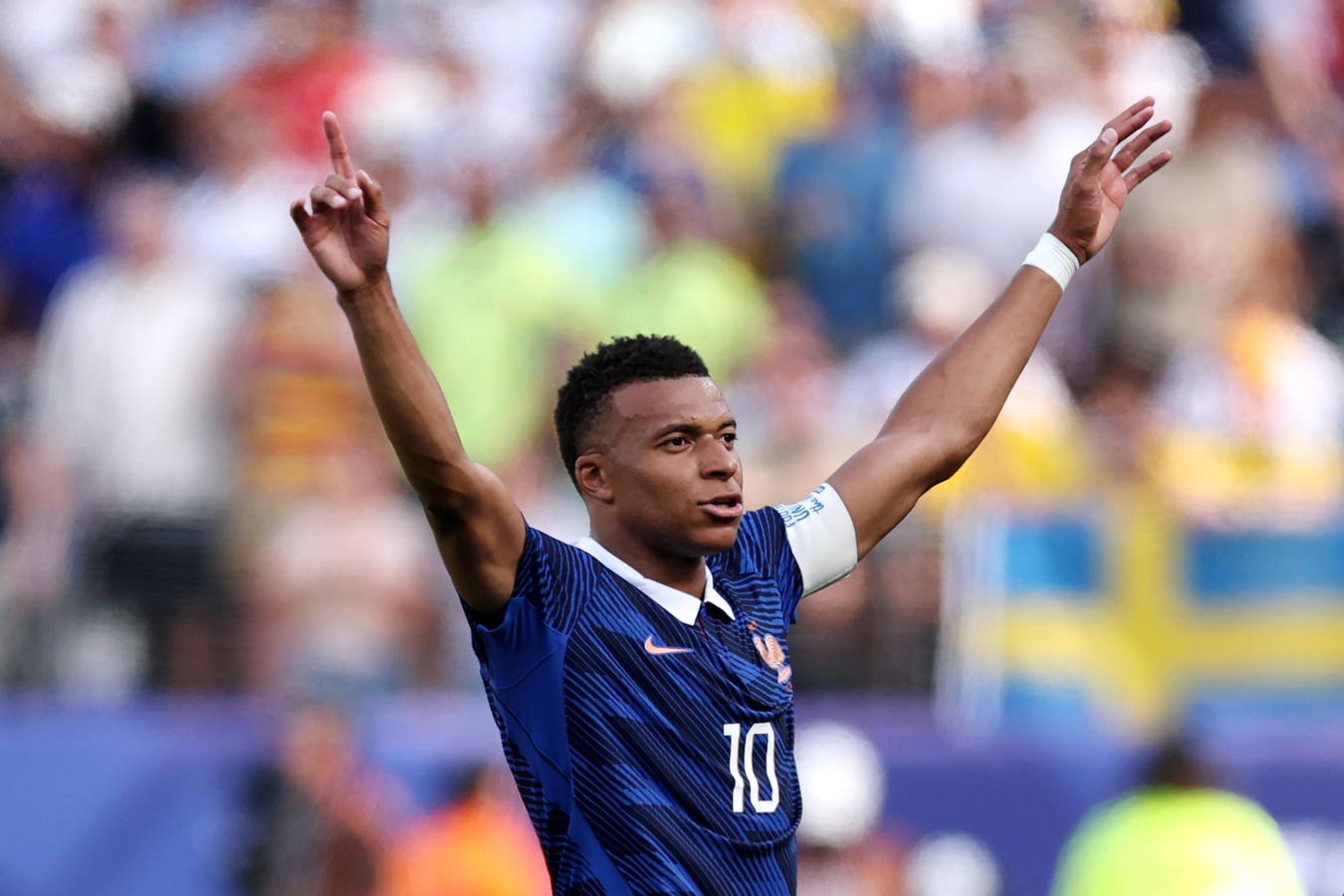The 2026 FIFA World Cup quarterfinals kick off on Saturday with four intriguing confrontations. Past champions Argentina, France, Spain and England ar