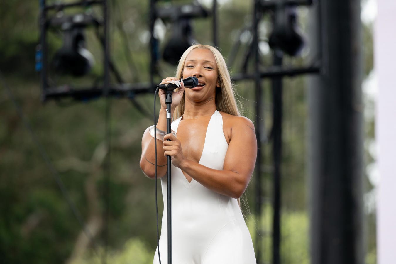 Naomi Sharon reveals the stories, emotions, and creative evolution behind her new album No Sleep In Paradise in an intimate interview.