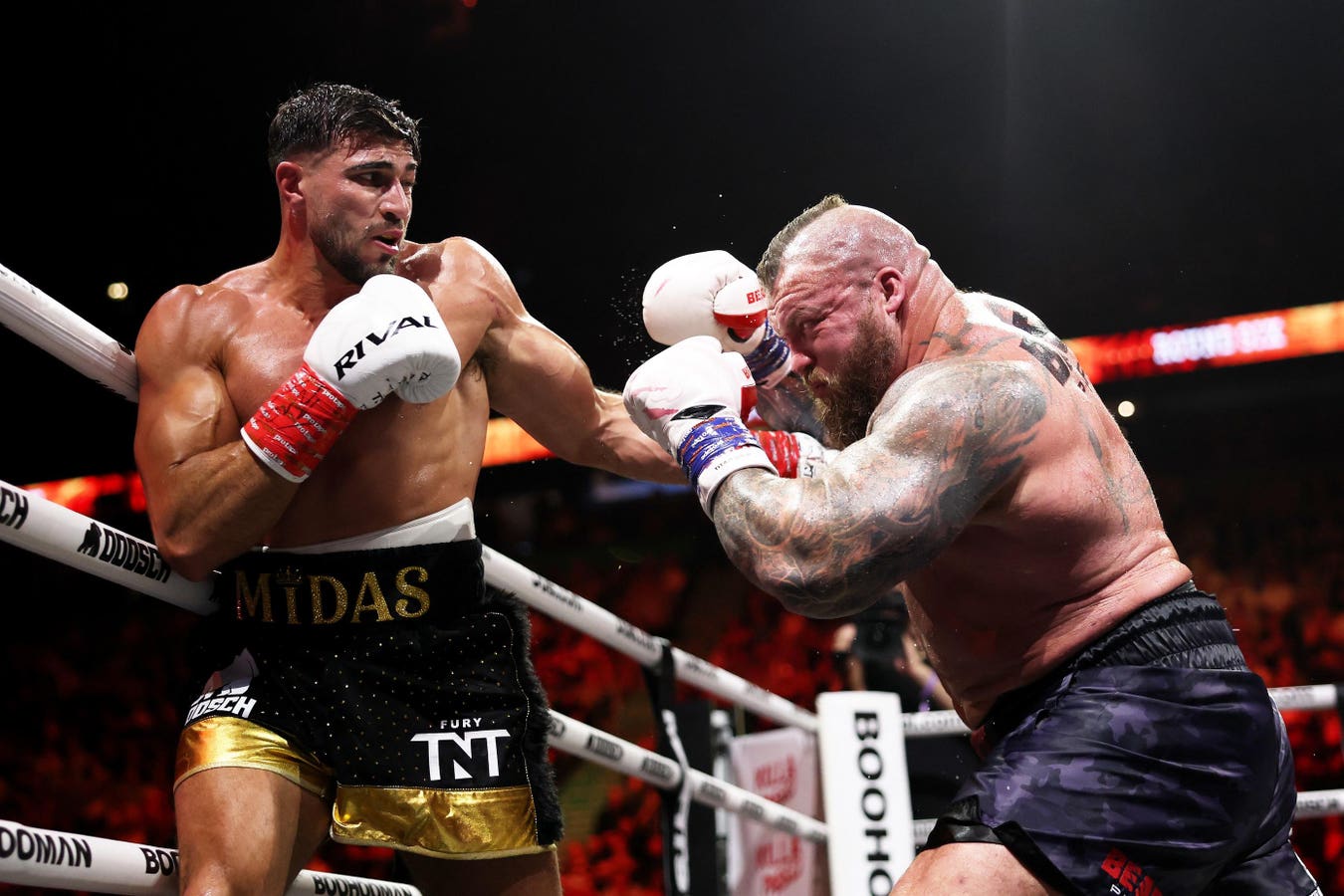 Tommy Fury outboxed Eddie Hall over six two-minute rounds to win the main event of Saturday's Misfits Boxing show.