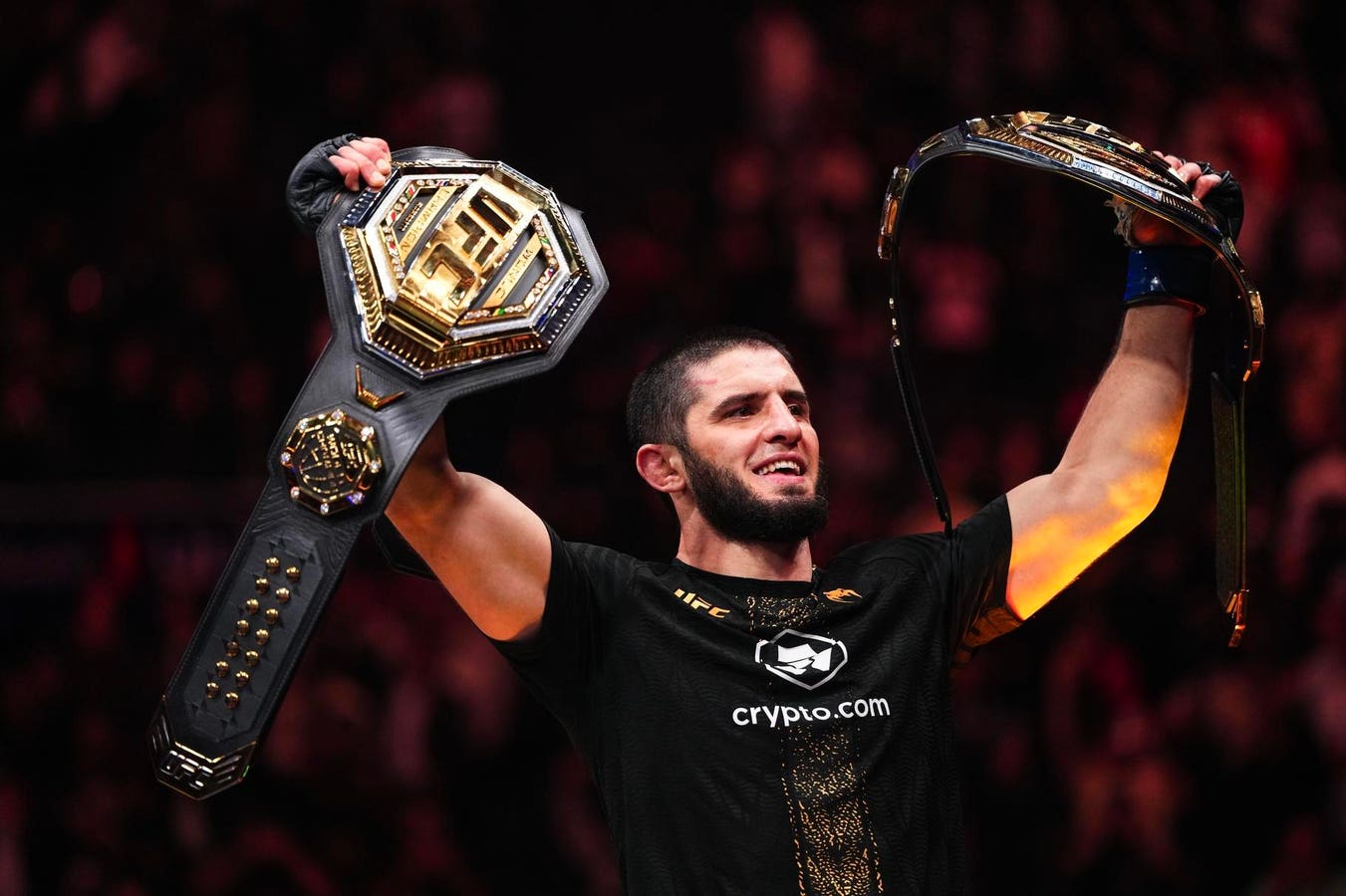 The opening betting odds for the UFC 330 main event have UFC welterweight champ Islam Makhachev as a significant favorite over Ian Machado Garry.